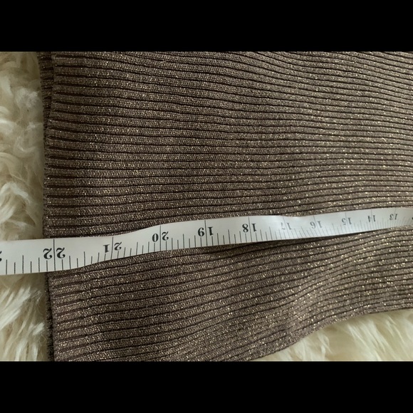 Saks Fifth Avenue - Folio Collection- Sparkling Sweater Top - Size L - Picture 9 of 10